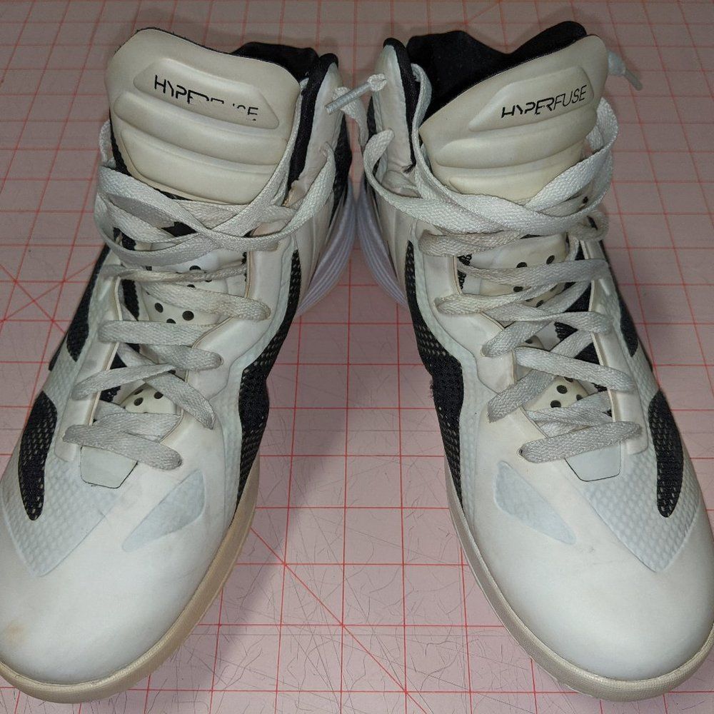NIKE HyperFuse Men's Basketball Shoes 11 White